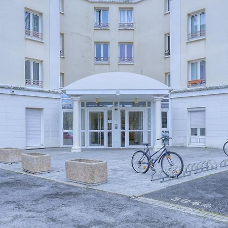 Cosy Mezzanine Lägenhet Bussy-Saint-Georges Exteriör bild